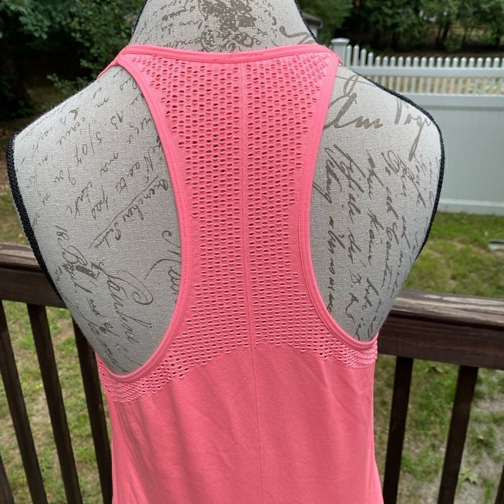 Fabletics Tank   - Picture 3 of 3